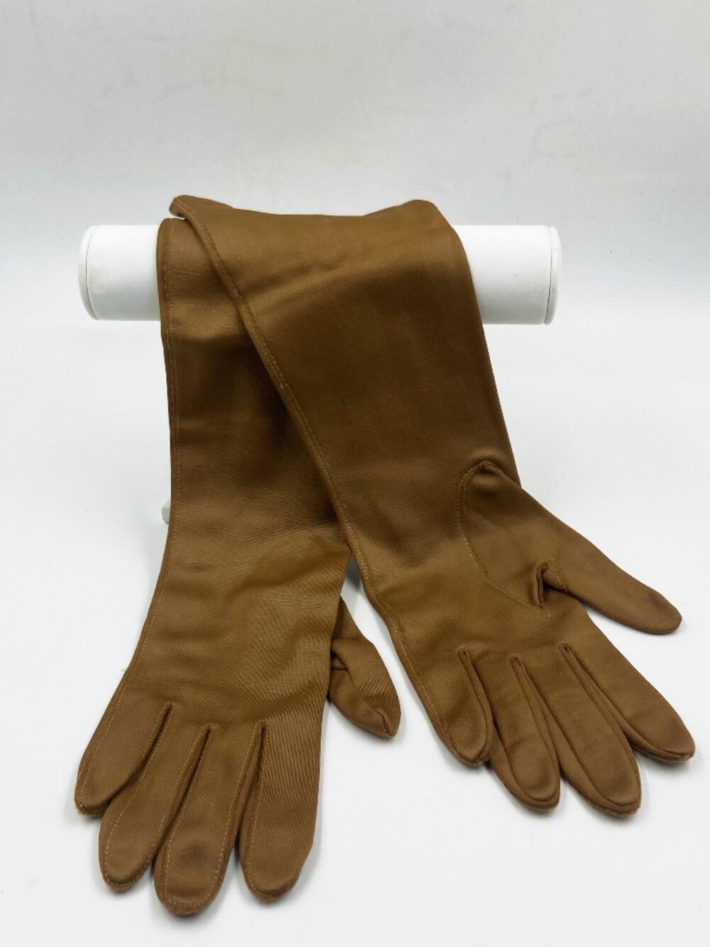 MID-CENTURY VINTAGE Hansen brown mid-length gloves below-the-elbow size 6 to 6.5